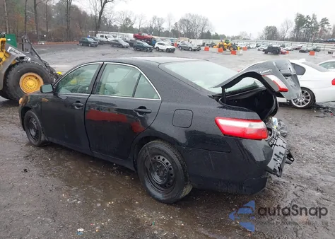 2007 Toyota Camry Le z USA, uszkodzony, nr VIN JTNBE46KX73060057